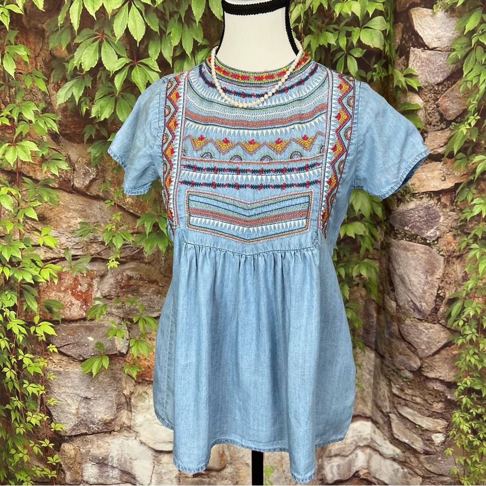 DENIM JEANS AND CASUALS Boho Coastal Chambray Shirt, S (Runs small) - Picture 3 of 11